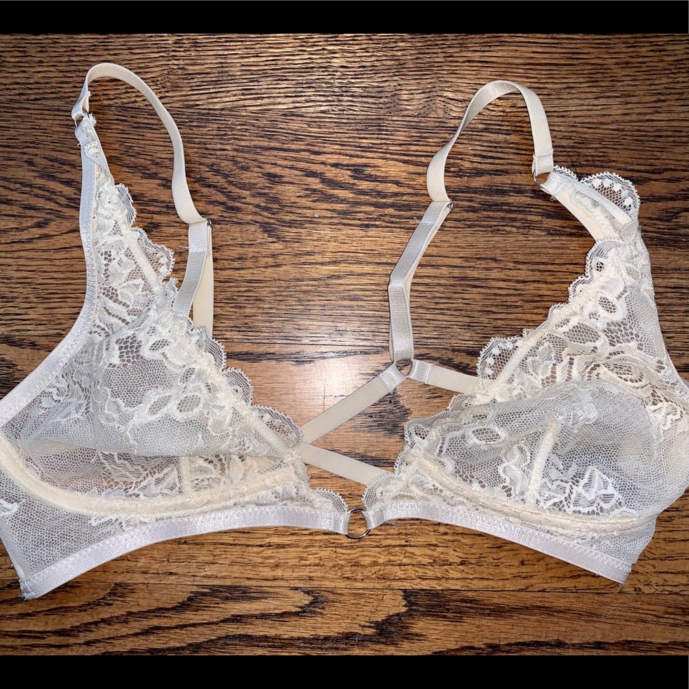 Urban Outfitters cream lace bralette never worn